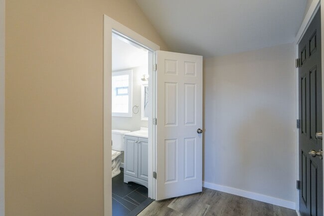 Building Photo - 1335 S 8th St