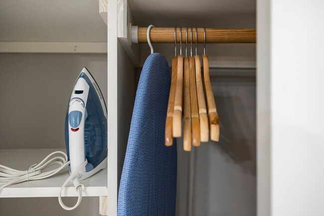 Building Photo - 30 US-9W