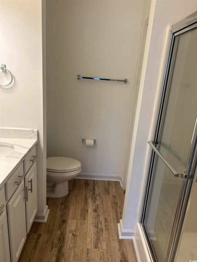 Building Photo - 4104 Pinehurst Cir