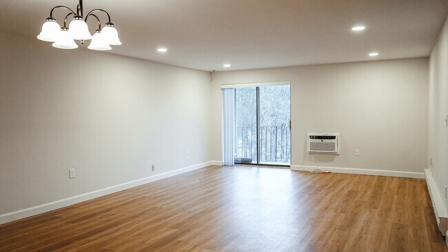 Building Photo - 1321 Worcester Rd