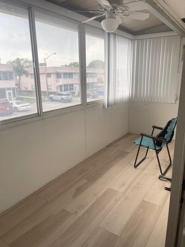 Building Photo - 314 Saxony Way