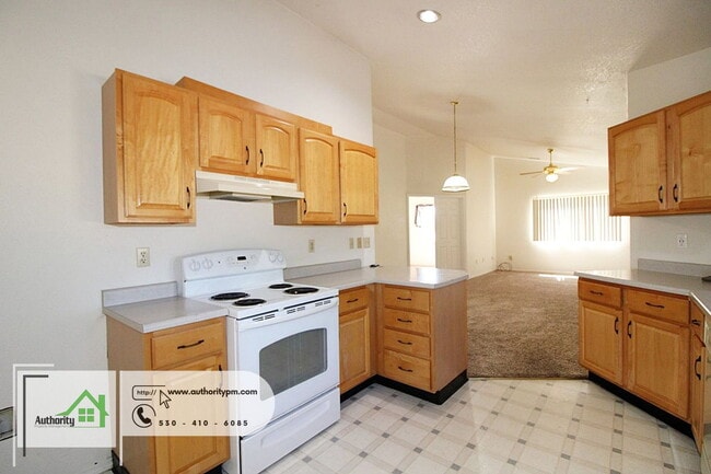 Building Photo - 21906 Chimney Rock Dr
