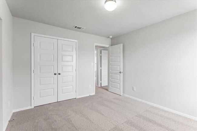 Building Photo - 2707 Totley Rd