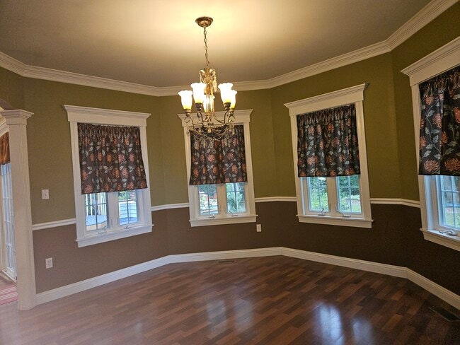 Building Photo - 688 Fox Hollow Ct