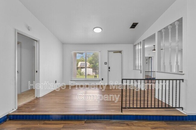 Building Photo - 2526 Town Briar St