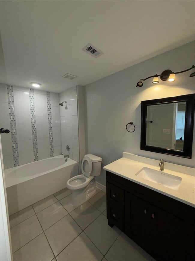 Building Photo - 11915 Hendon Ln