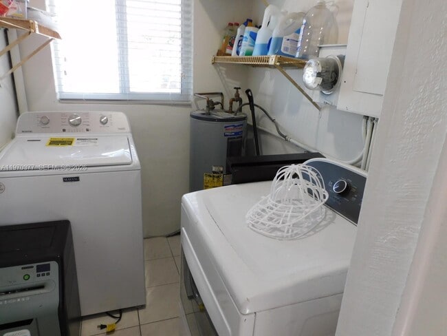 Building Photo - 620 NW 58th Ct