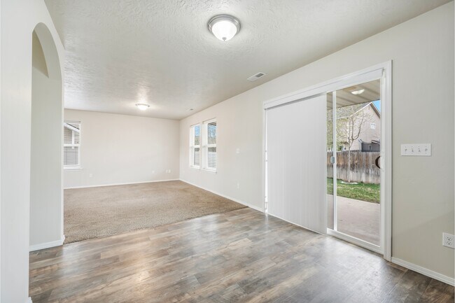 Building Photo - 1860 E Adelaide Dr