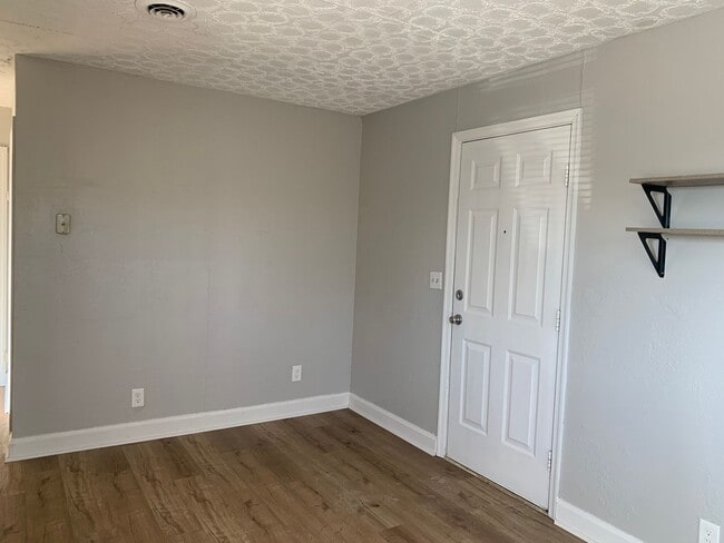 Building Photo - One Level House in Altavista