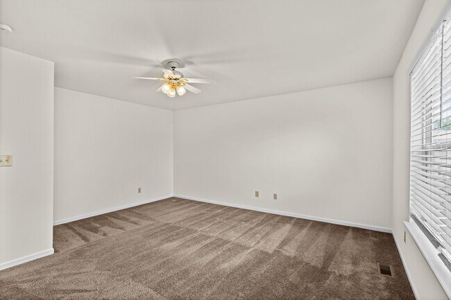 Building Photo - 3523-3525 Prescott Dr.