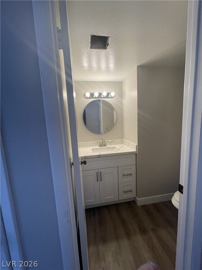 Building Photo - 2840 Belleza Ln