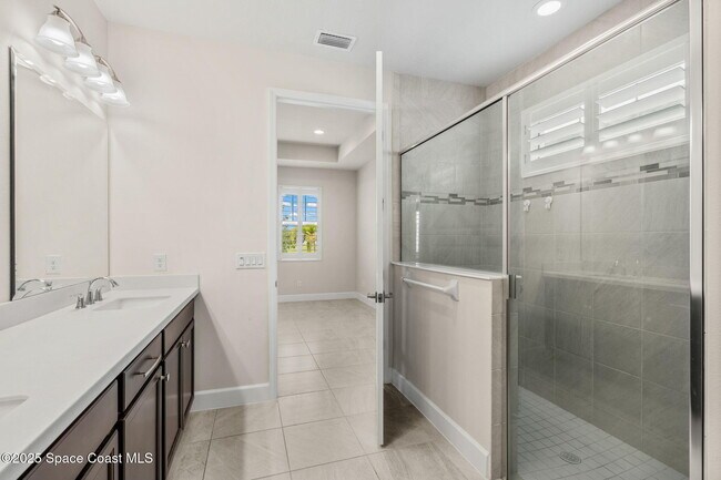 Building Photo - 2999 Pangea Cir