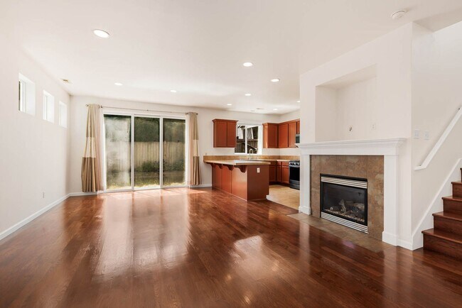 Building Photo - 3 Bedroom Home with Open Layout, Large Garage & Primary Suite