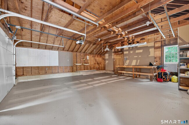 Building Photo - 68 Otter Cove Dr