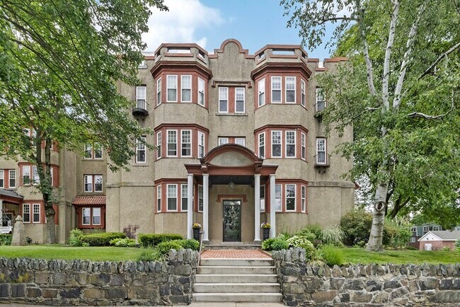 Primary Photo - 569 Franklin St