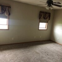 Building Photo - 2062 River Rd