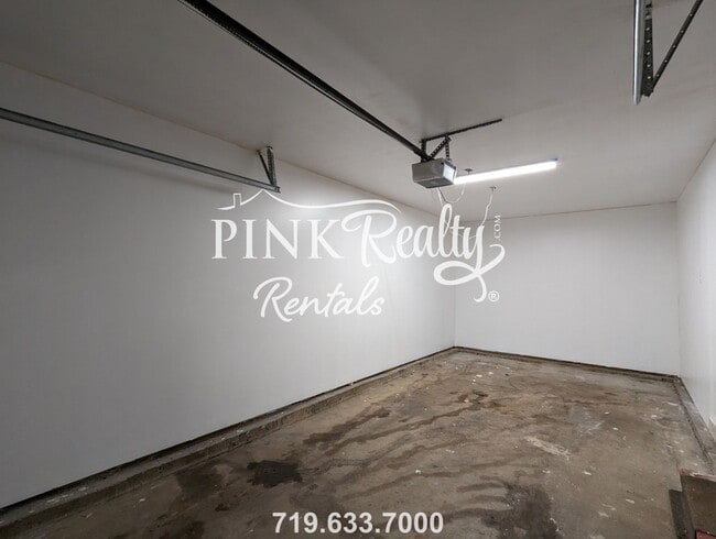 Building Photo - 1730 Luna Dr