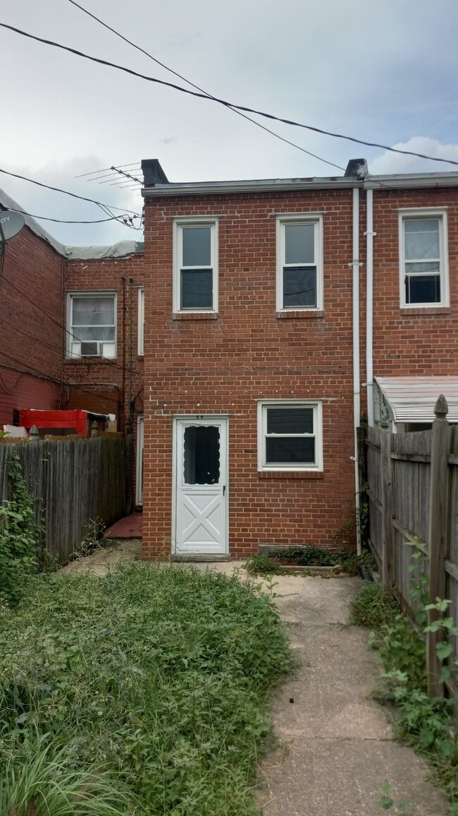Building Photo - Griffis Avenue