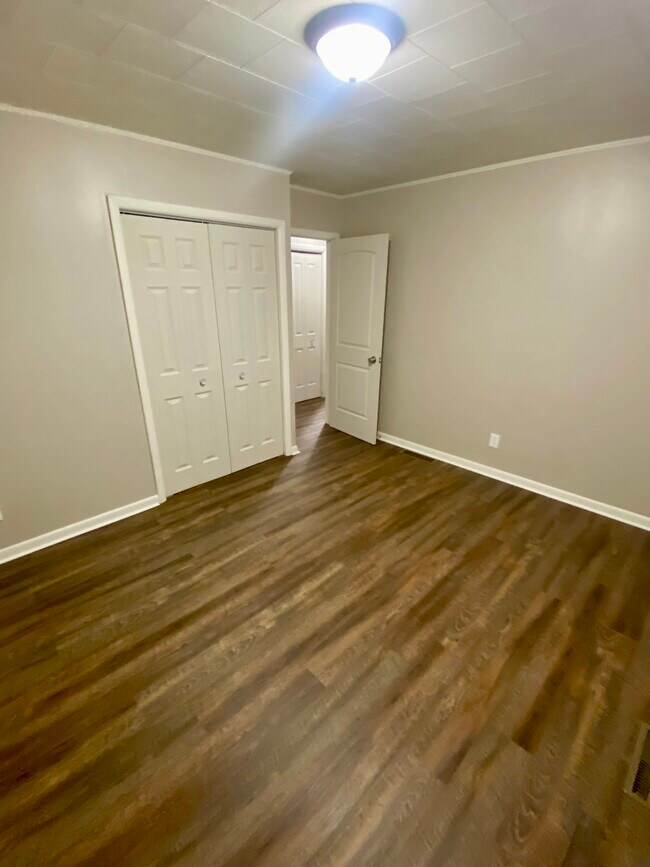 Building Photo - 1454 Pin Oak Dr