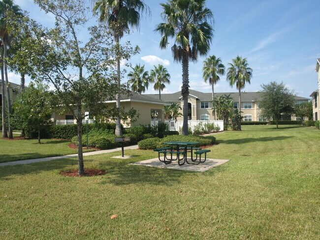 Building Photo - 830 Airport Rd