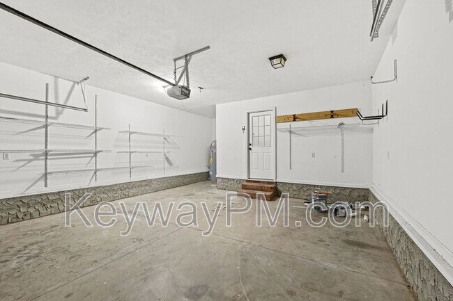 Building Photo - 122 Oakwood Dr