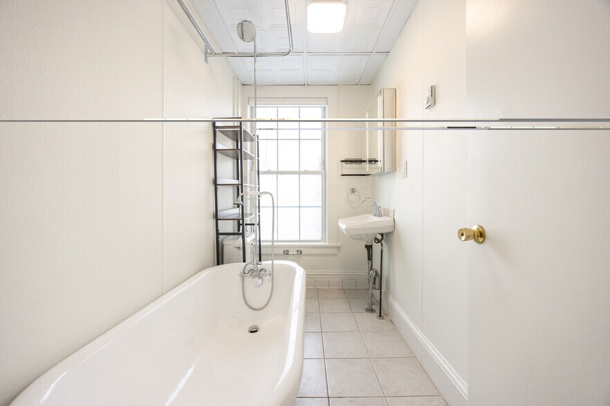 Building Photo - 50 Hancock St