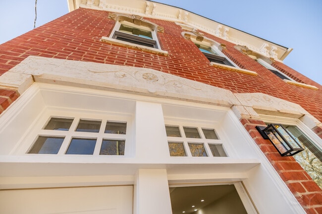 Building Photo - 1830 S Peoria St