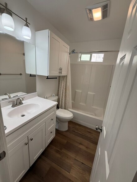 Building Photo - 4066 W 129th St