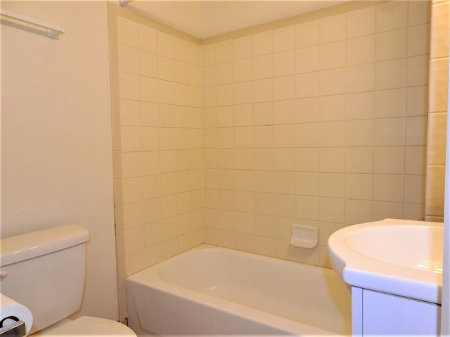 Building Photo - 1525 Arcade Avenue - 2