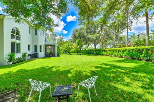 Building Photo - 4661 Manderly Dr