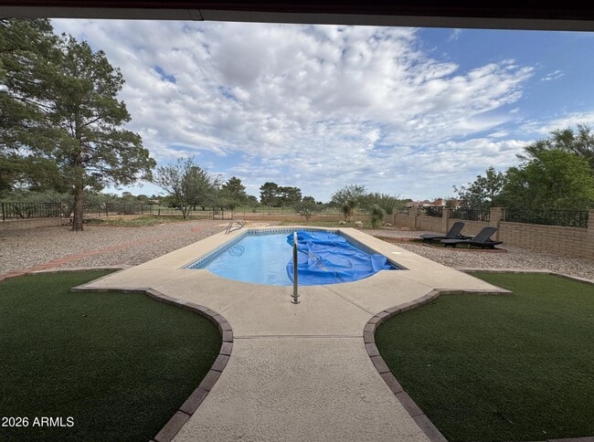 Building Photo - 3807 St Andrews Dr