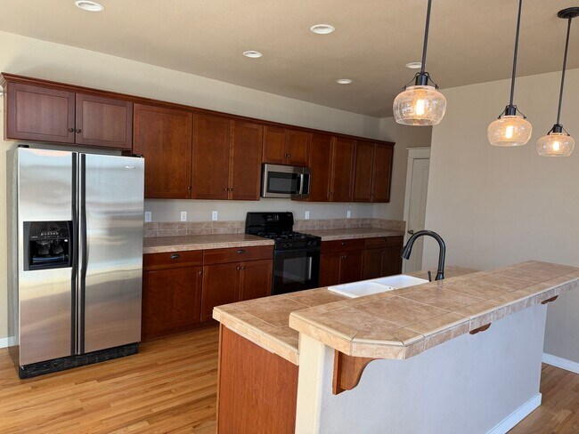 Building Photo - 61112 Snowbrush Dr