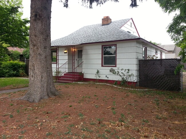 Building Photo - BU724