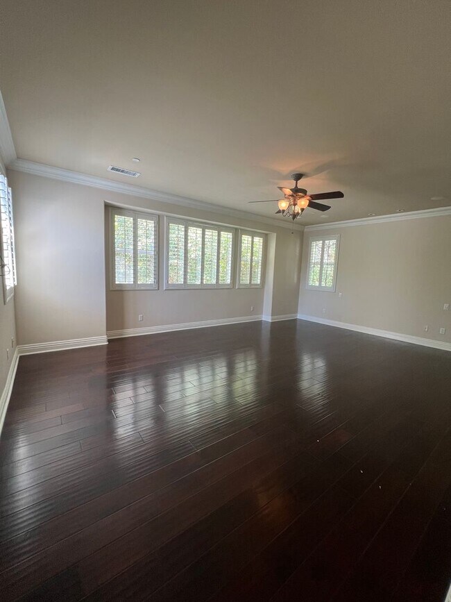 Building Photo - Spectacular Mont Calabasas 5 bed, 5.5 bath Estate
