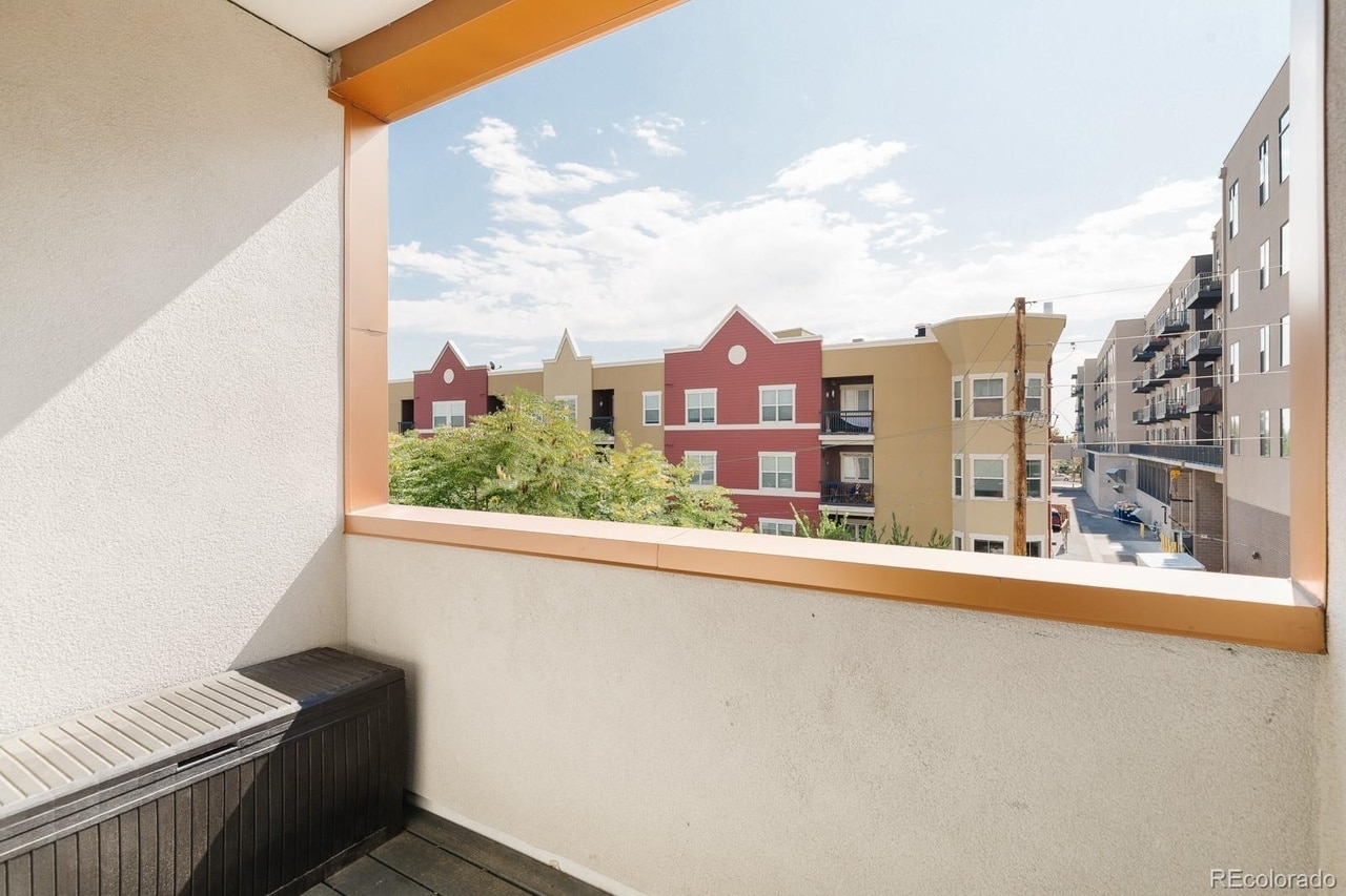 Building Photo - 2729 W 28th Ave