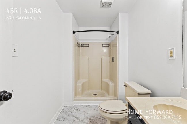 Building Photo - 800 Palomino Ln