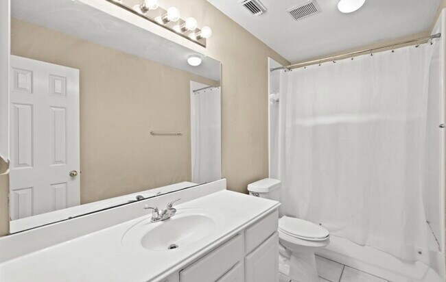 Building Photo - 3106 Valley Ct