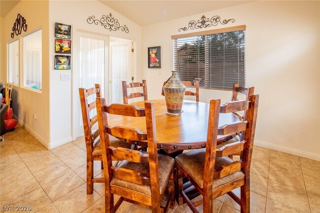 Building Photo - 10916 Bandol Pl