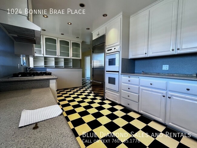Building Photo - 1024 Bonnie Brae Pl