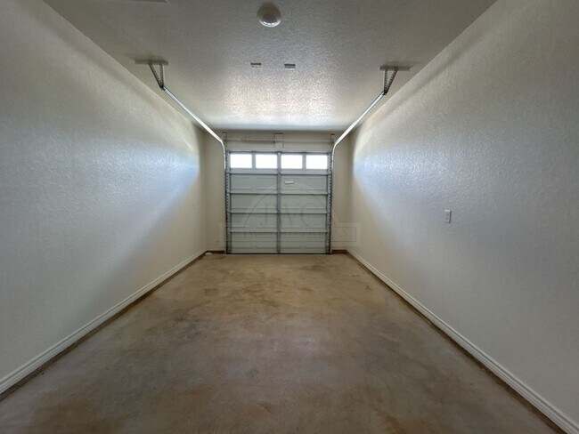 Building Photo - 5112 Rose Gdn Lp