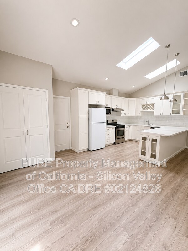 Building Photo - 40469 Shaw Ct