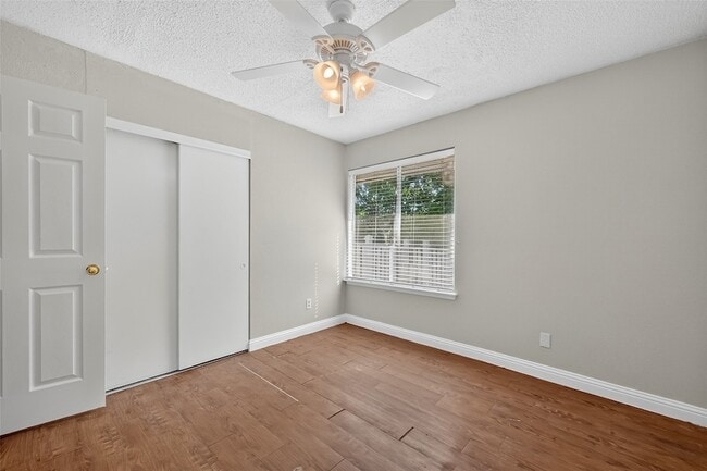 Building Photo - 7711 Del Glen Ln