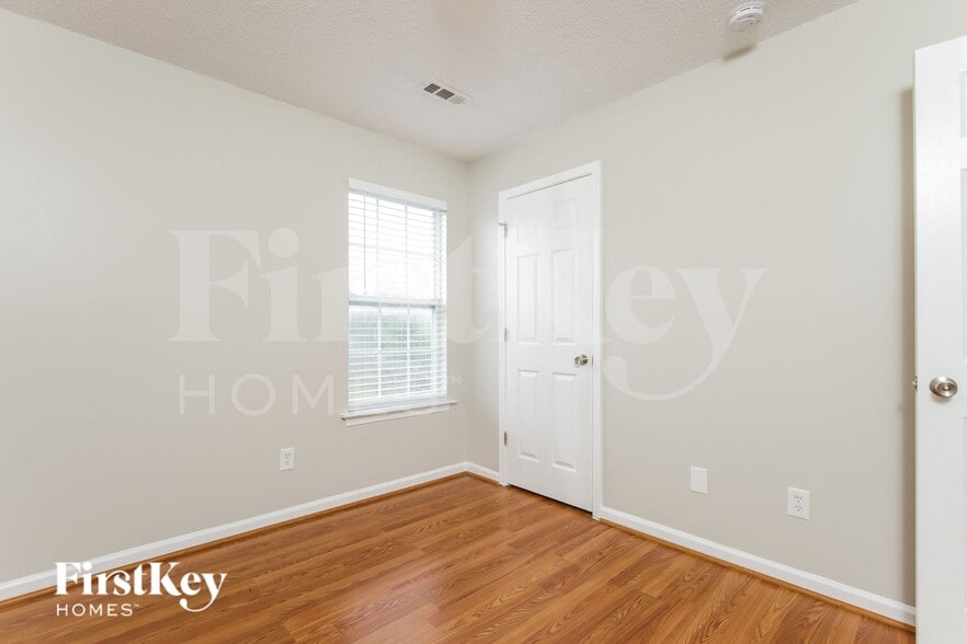 Building Photo - 4604 Cherrywood Dr