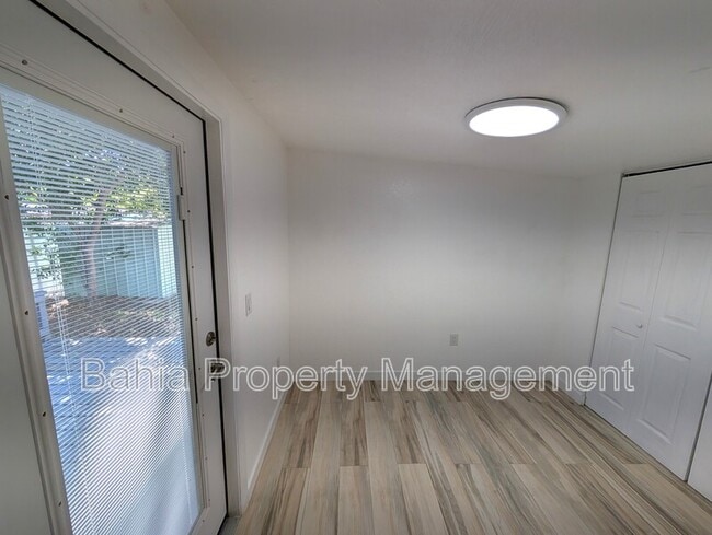 Building Photo - 8004 N Blvd