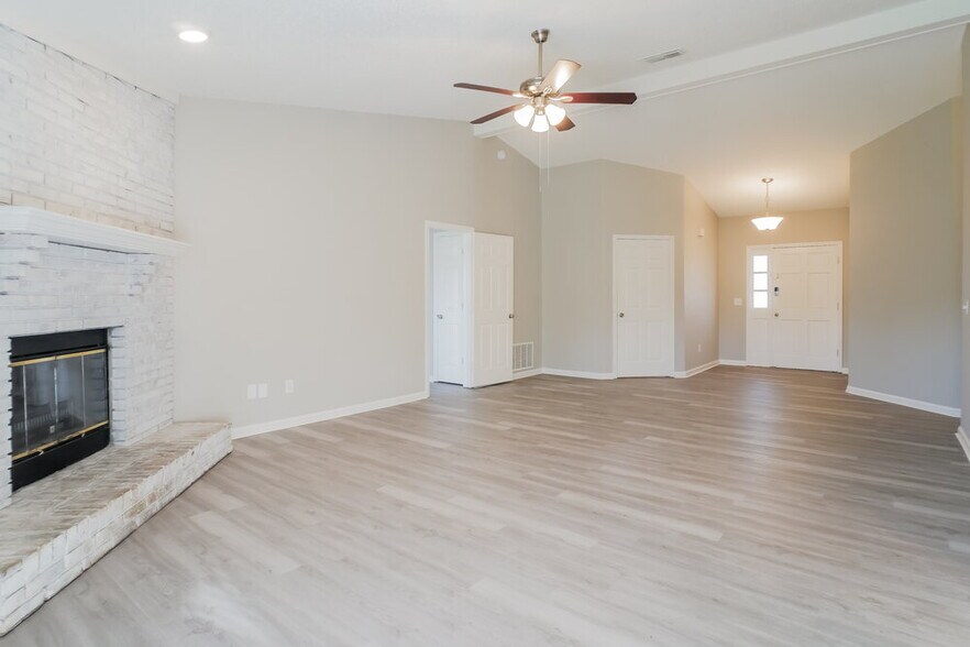 Building Photo - 5427 Basque Ct