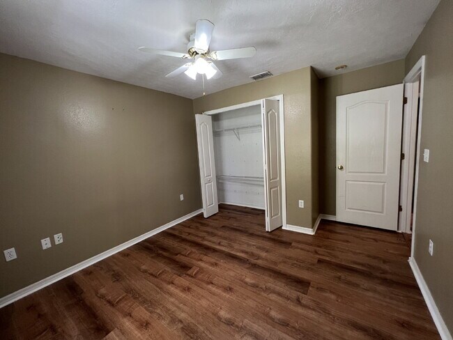 Building Photo - Charming 3-Bed, 2-Bath Home in Kissimmee –...