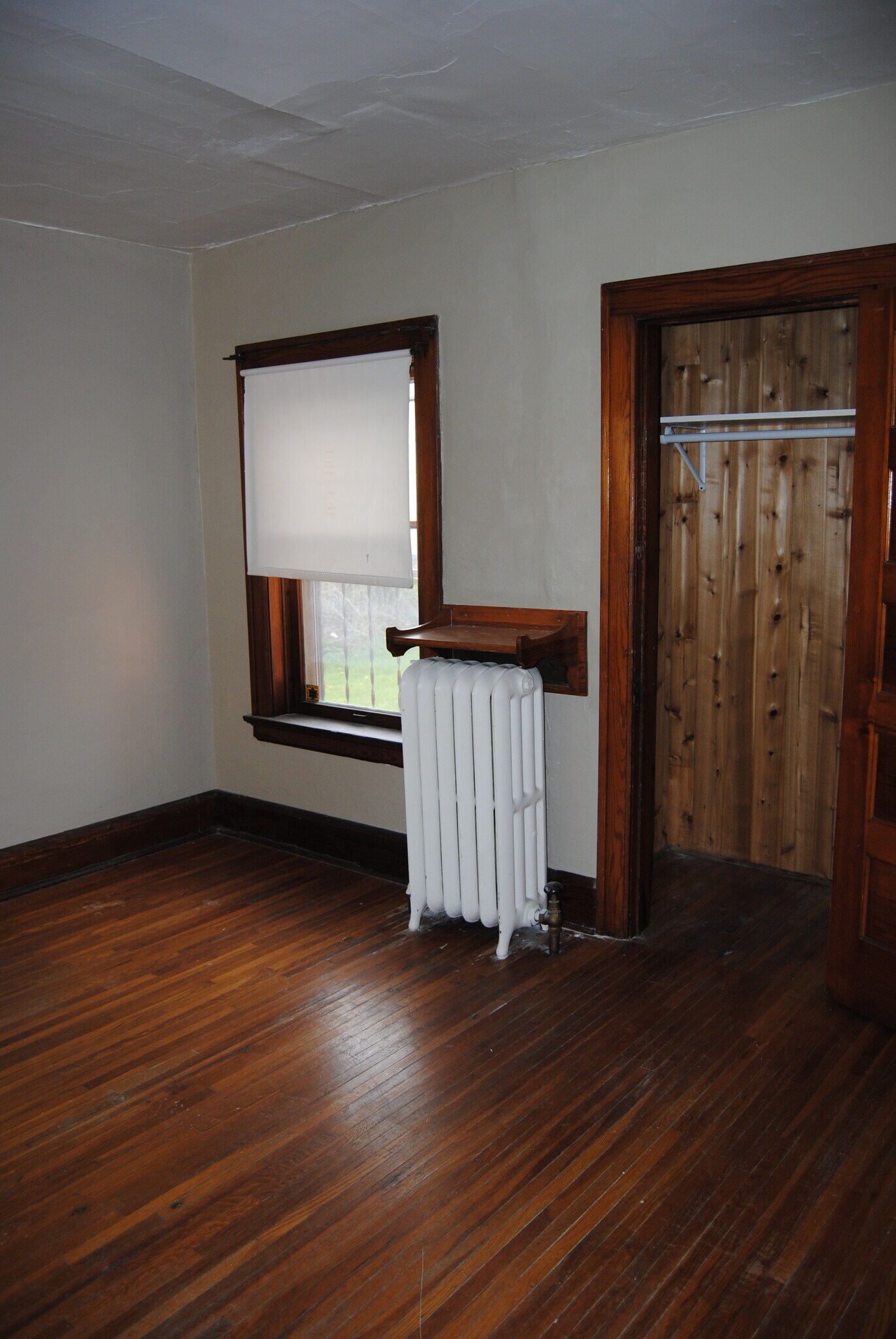 Bedroom - 414 Floyd St
