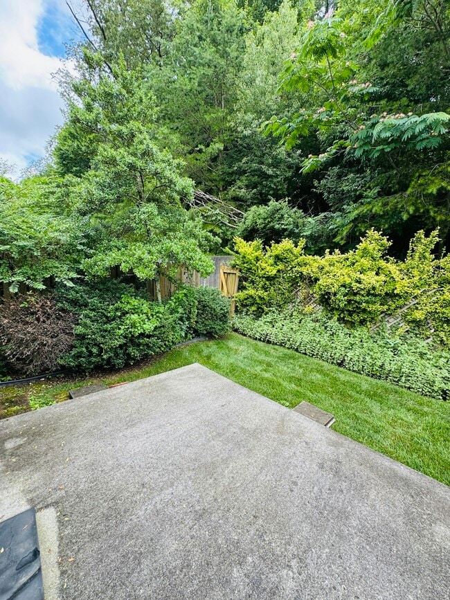Building Photo - 7722 Ellisville Ln
