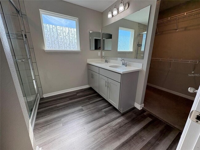 Building Photo - 4517 Reisswood Lp