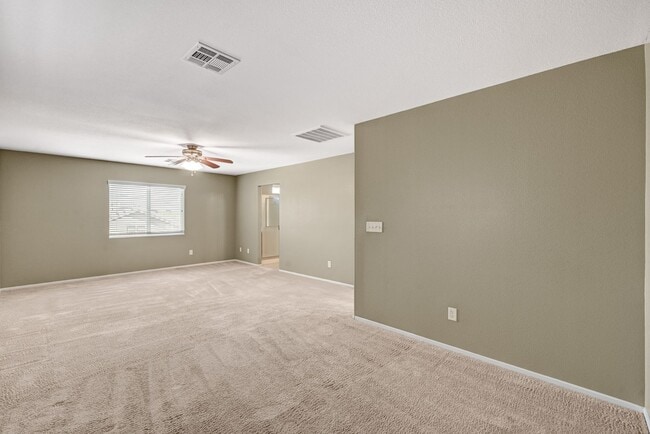 Building Photo - 4 Bedroom Near Spring Valley— Your Next Chapter Starts Here!